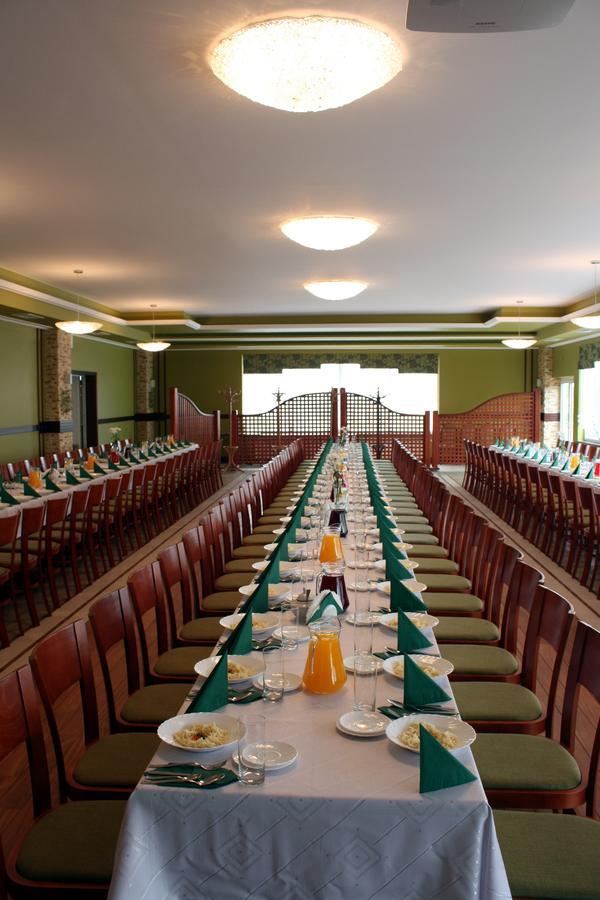 Impresja Motel Borek Wielkopolski ภายนอก รูปภาพ